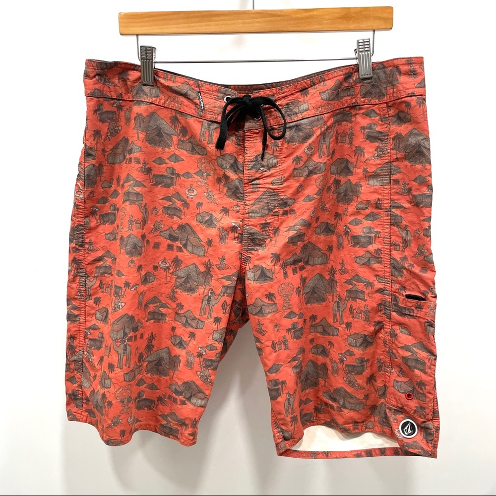 VOLCOM men’s swim trunks. Size 38.